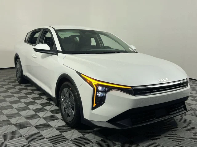 2026 Kia K4 LX