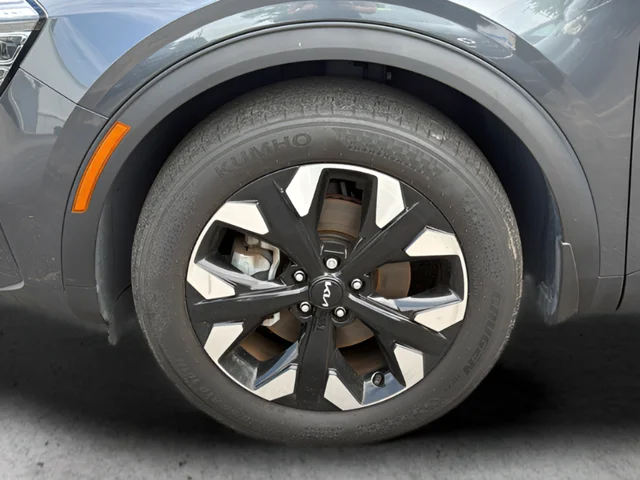 Used 2024 Gray Kia X-Line image 22