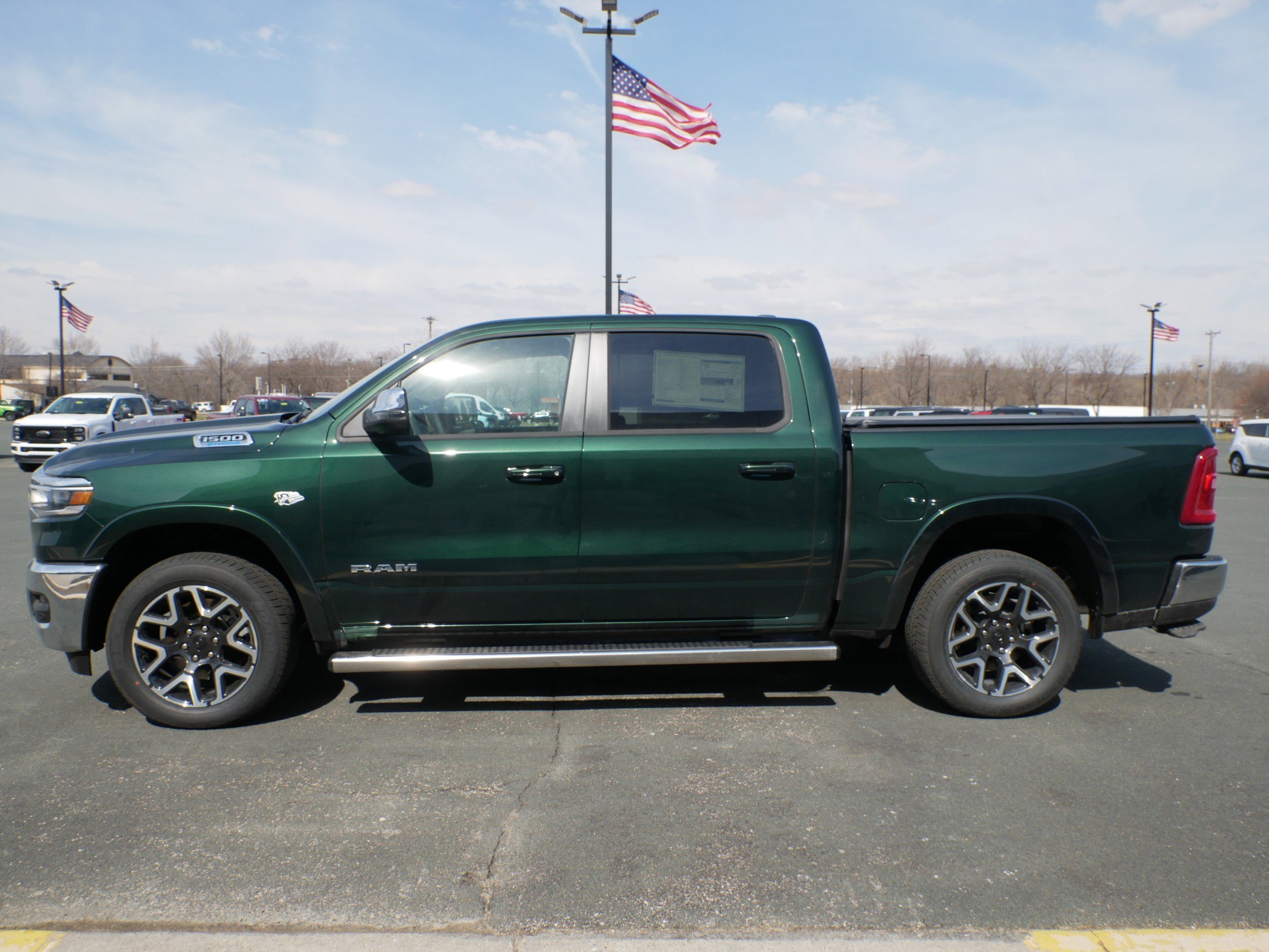 New 2026 Serrano-Green Metallic Exterior Paint RAM Laramie image 5