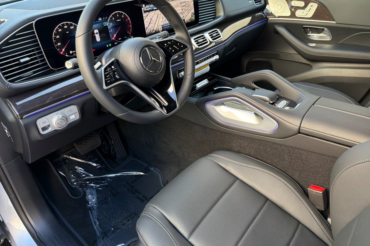 New 2026 Cirrus Silver Metallic Mercedes-Benz GLS 450 4MATIC® SUV image 9