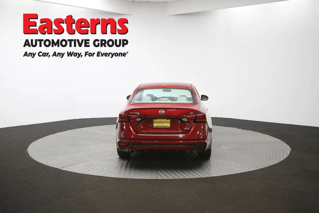 Used 2023 Red Nissan 2.5 SL image 37