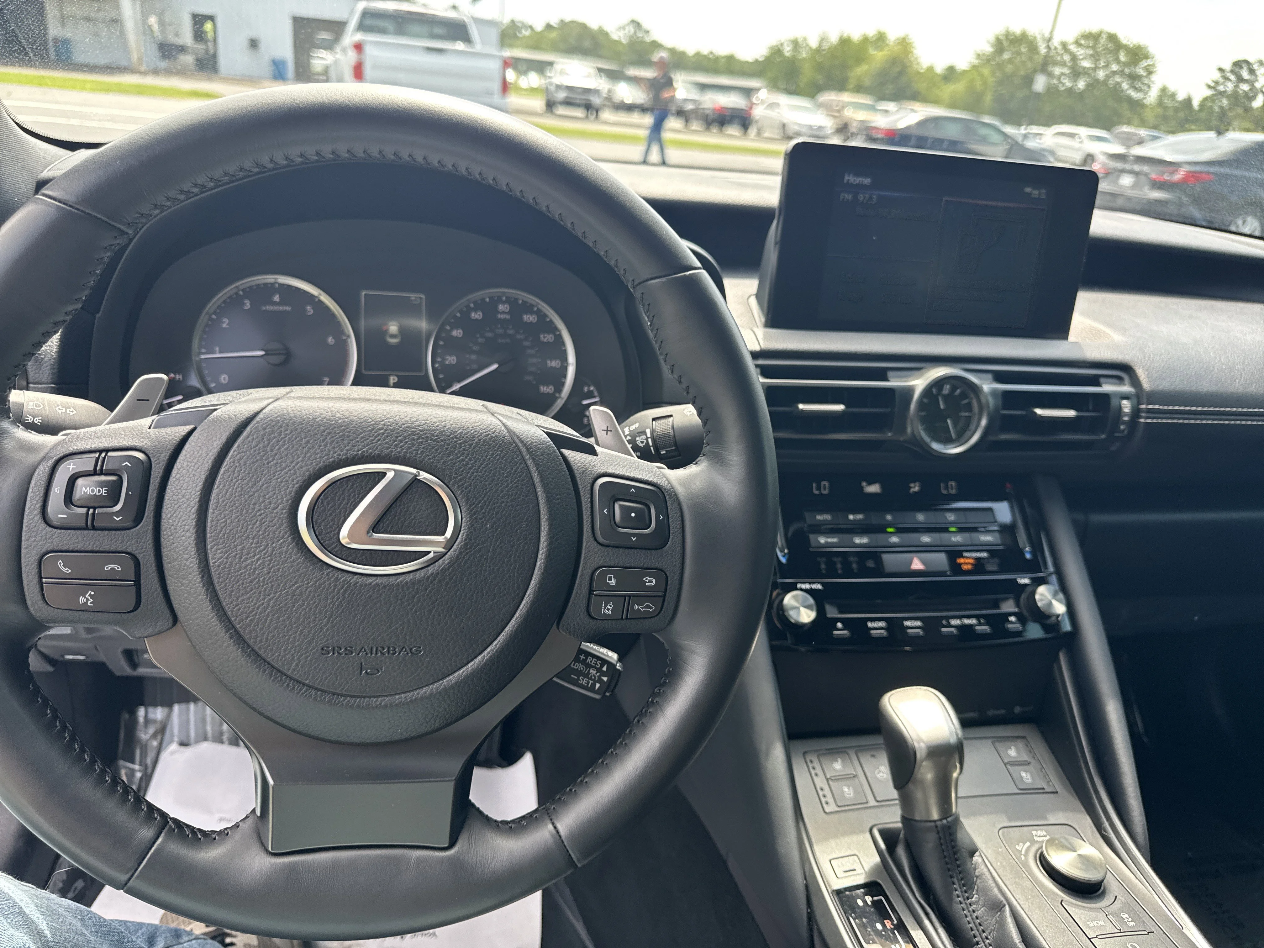 Used 2025 White Pearl Lexus 300 image 17