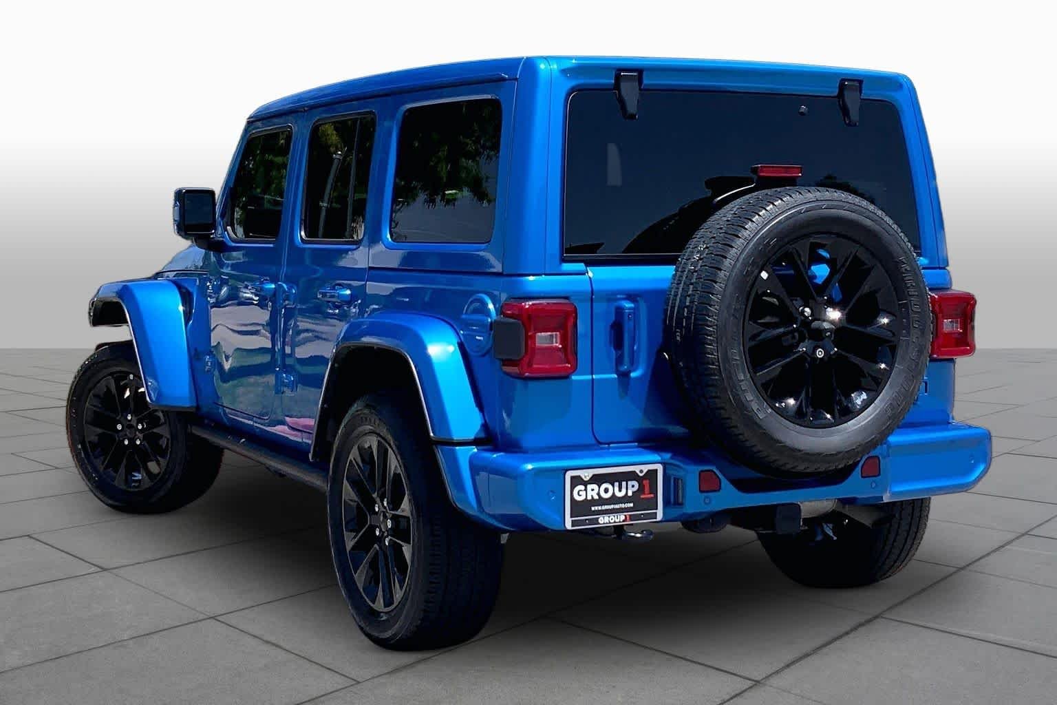 Used 2022 Hydro Blue Pearlcoat Jeep Unlimited High Altitude image 11