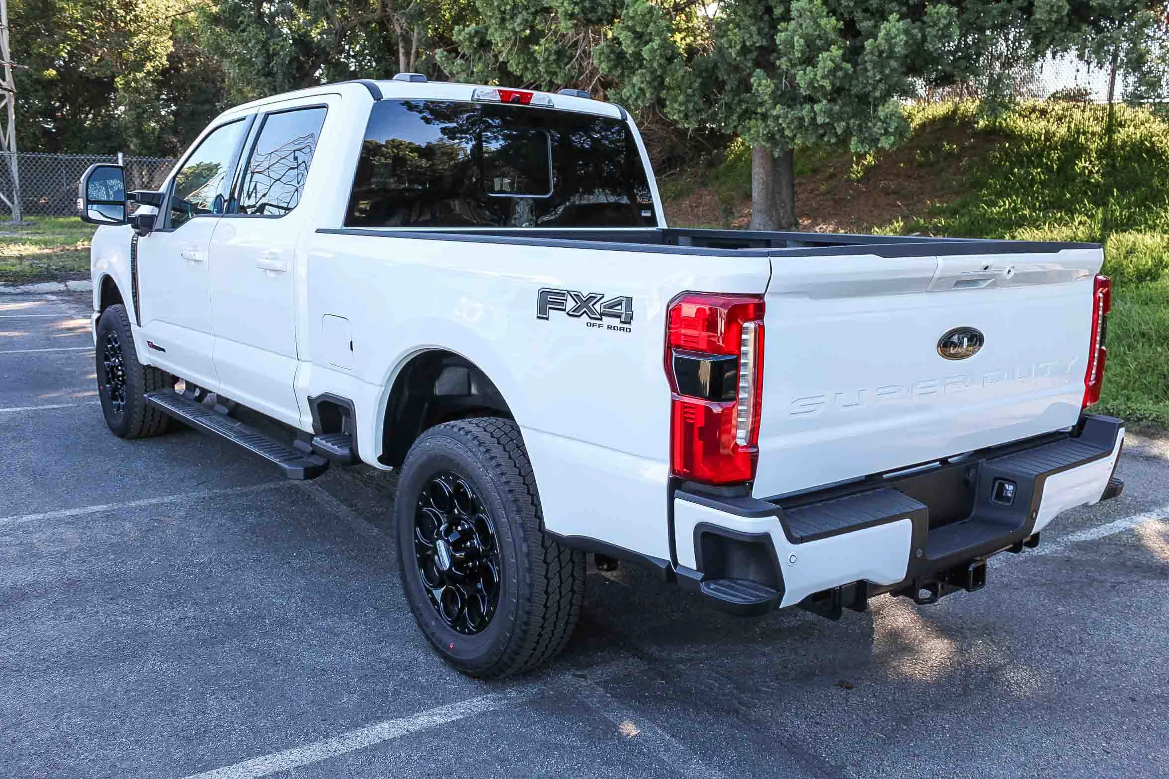 2026 Ford F-350 Super Duty Lariat - Photo 6