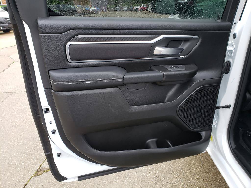 New 2026 Bright White Clear-Coat Exterior Paint RAM Big Horn image 16