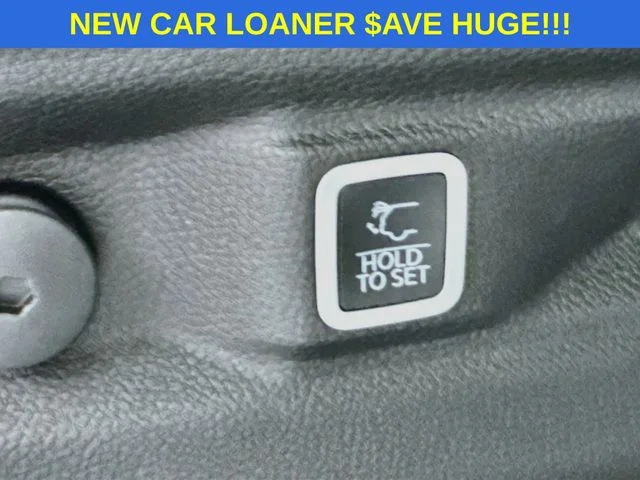New 2026 Bright White Clear-Coat Exterior Paint Jeep Limited image 6