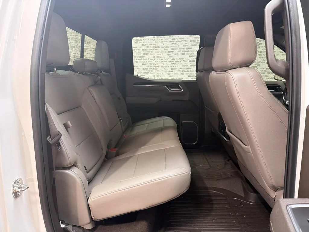 Used 2025 White Frost Tricoat GMC SLT image 11