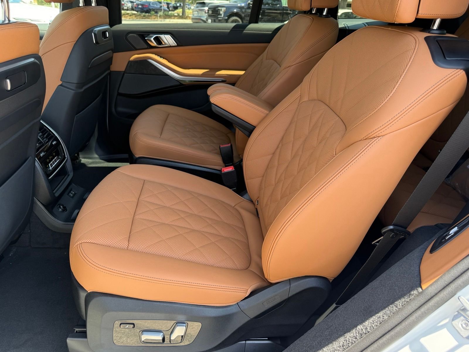 New 2027 Alpine White BMW xDrive40i image 31