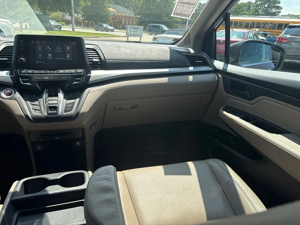 Certified Used 2019 Deep Scarlet Pearl Honda EX-L image 10