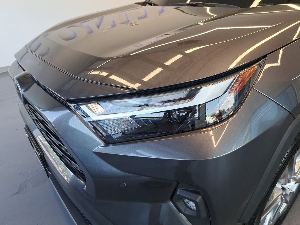 Used 2024 Gray Toyota XLE Premium image 38
