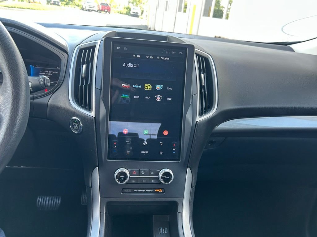Used 2022 Silver Ford SE image 18
