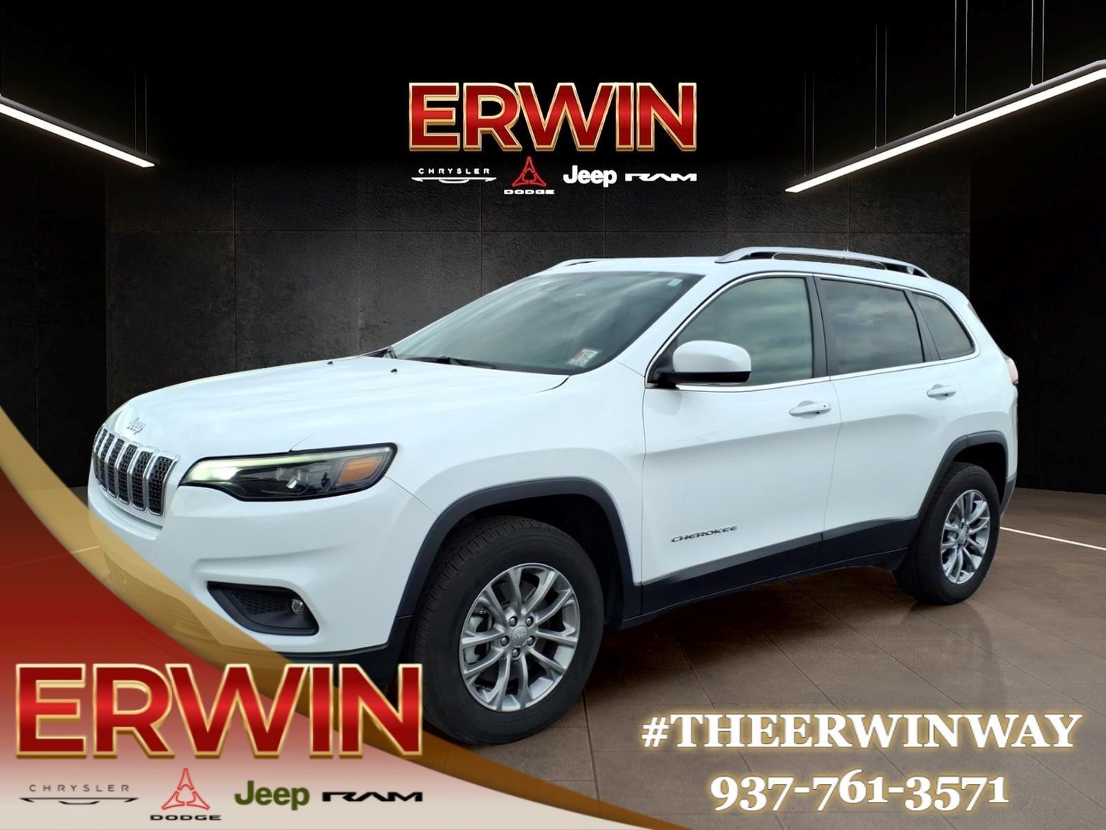 Used 2021 Bright White Clear Coat Jeep Latitude Lux image 3