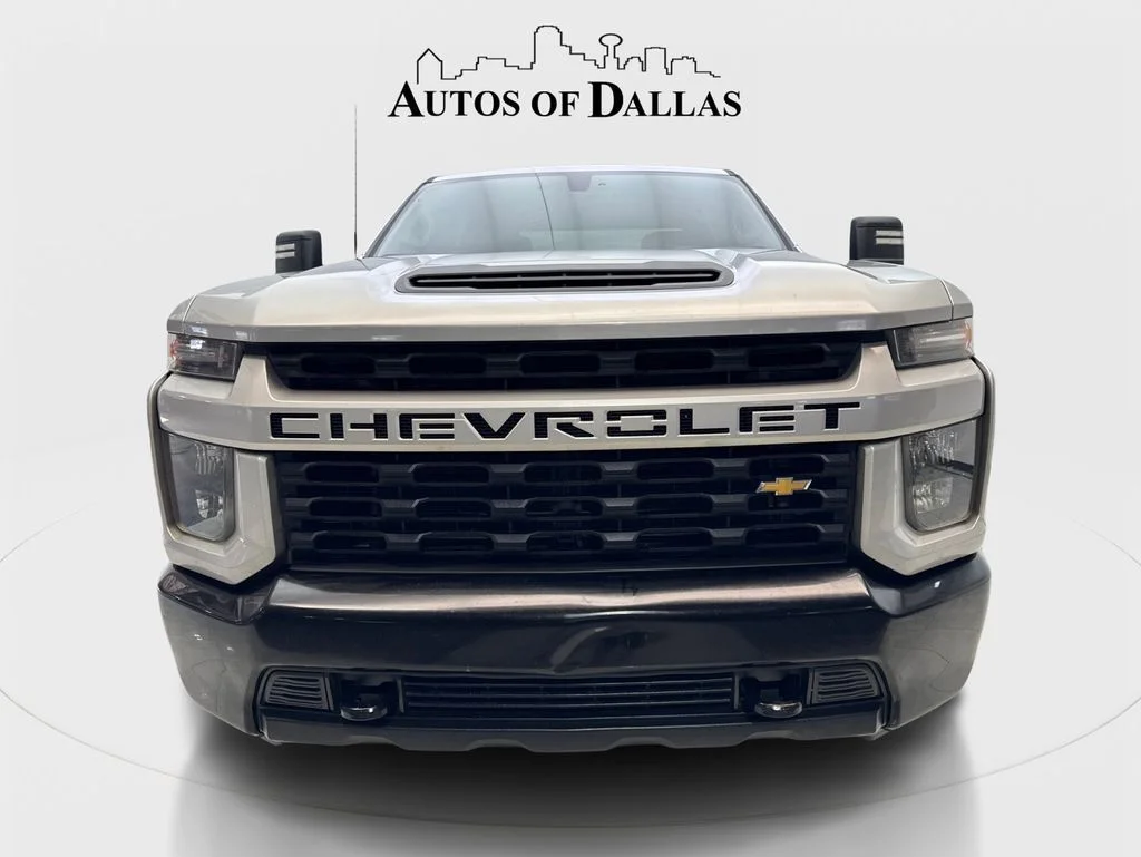 Used 2022 Silver Chevrolet Custom image 3