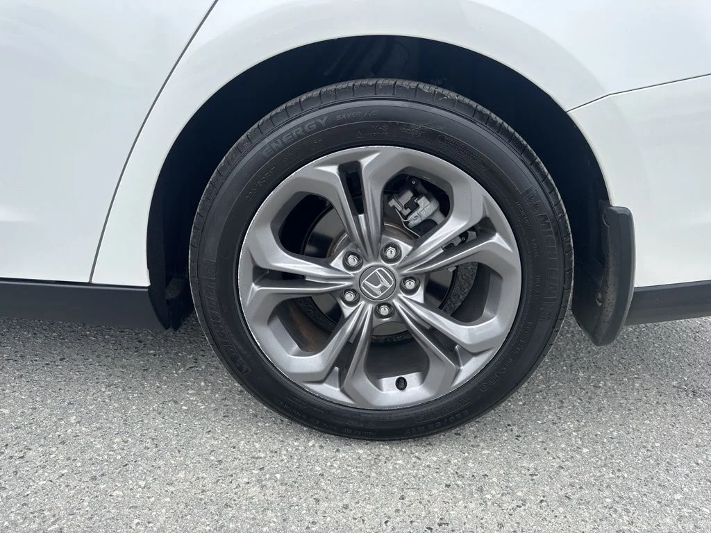 Used 2024 White Honda EX image 29