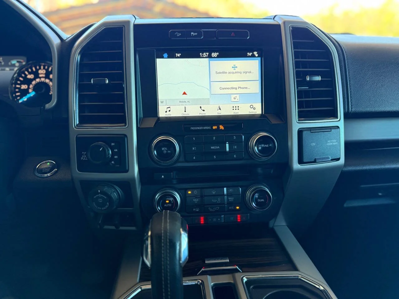 Used 2017 Black Ford Lariat 4x4 4dr SuperCrew 5.5 ft. SB image 24