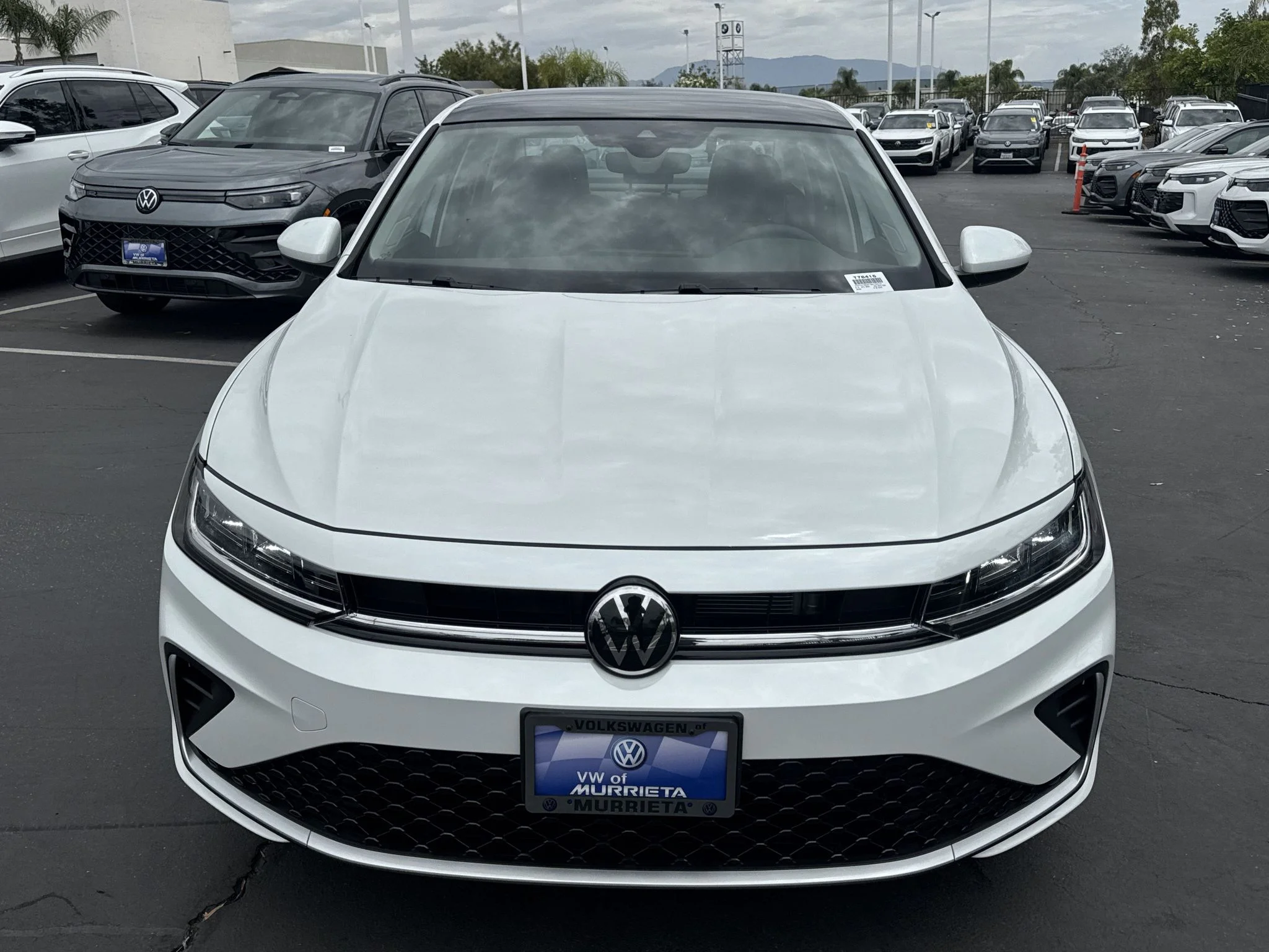 New 2026 Opal White Pearl Volkswagen SE image 3