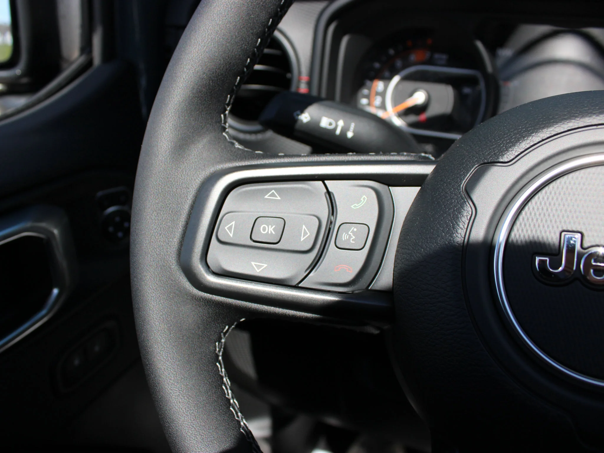 New 2026 Dark blue Jeep Rubicon* 4 Door 4x4, Nappa Leather, Rock Rails, Remote Start image 16