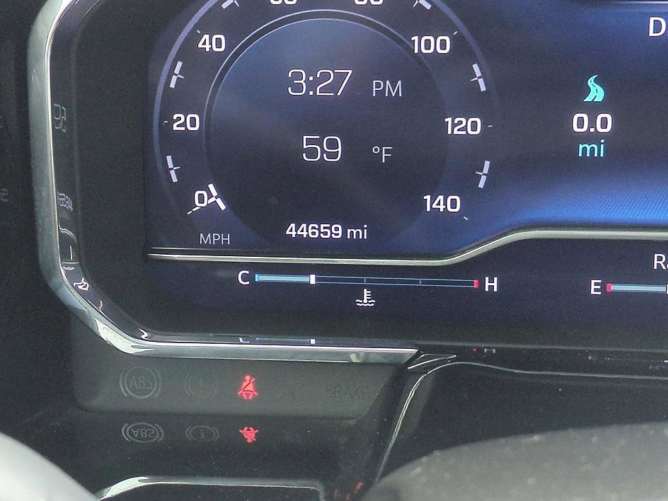 Used 2024 Summit White Chevrolet RST image 19