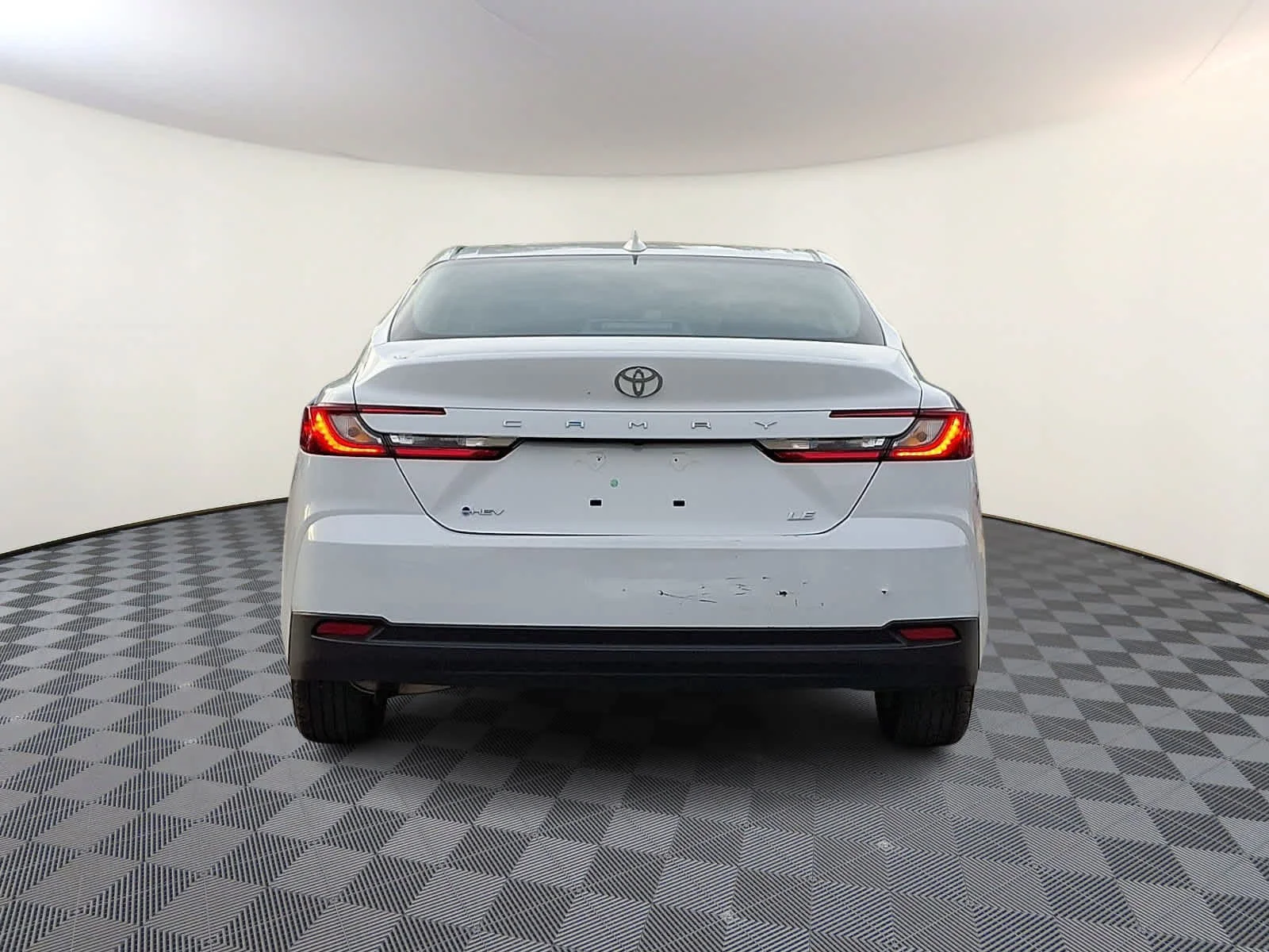 Used 2025 Ice Cap Toyota LE image 6