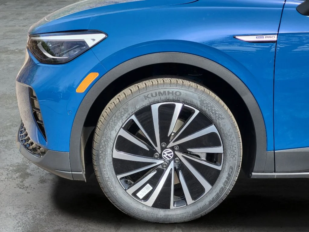 New 2026 Mountain  Lake Blue Metallic Volkswagen Pro image 6