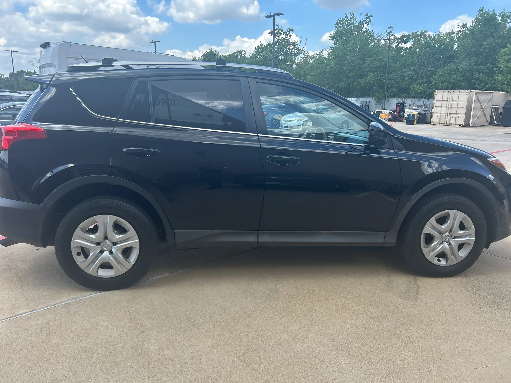 Used 2015 Black Toyota LE image 6