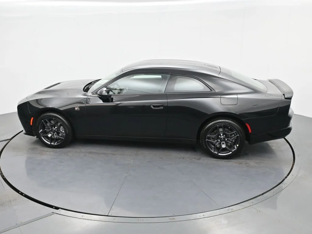 New 2026 Diamond Black Crystal Pearlcoat Dodge Scat Pack image 29