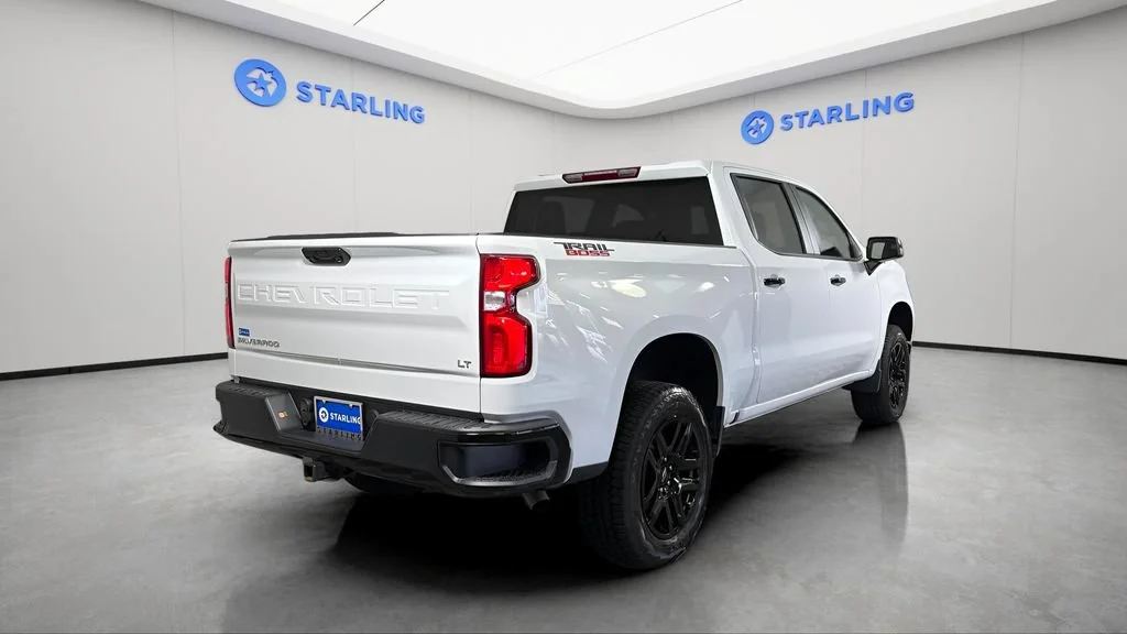 Used 2025 Summit White Chevrolet LT Trail Boss image 8