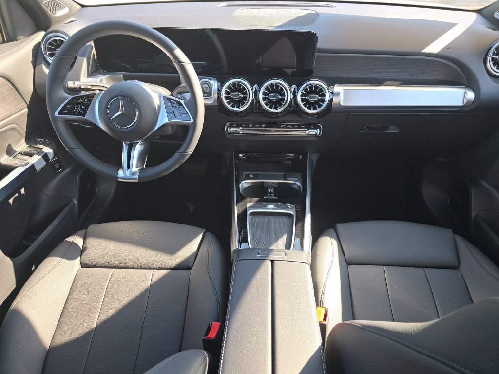 New 2026 Polar White Mercedes-Benz GLB 250 image 56