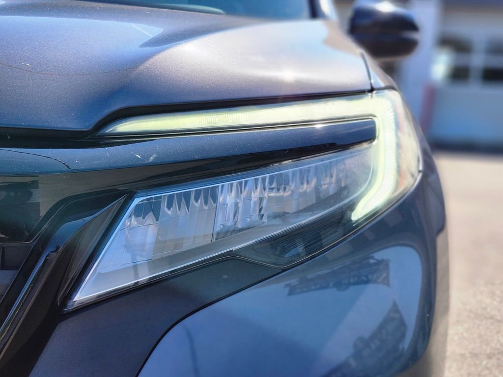 Used 2019  Honda Touring image 11