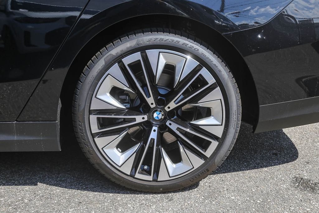 New 2026 Black Sapphire Metallic BMW 530i image 8