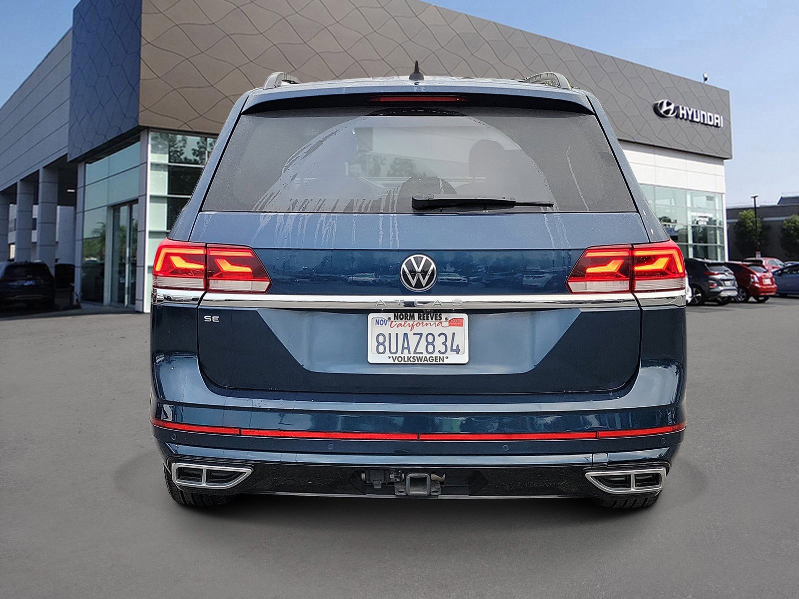2021 Volkswagen Atlas SE w/Tech R-Line - Photo 4