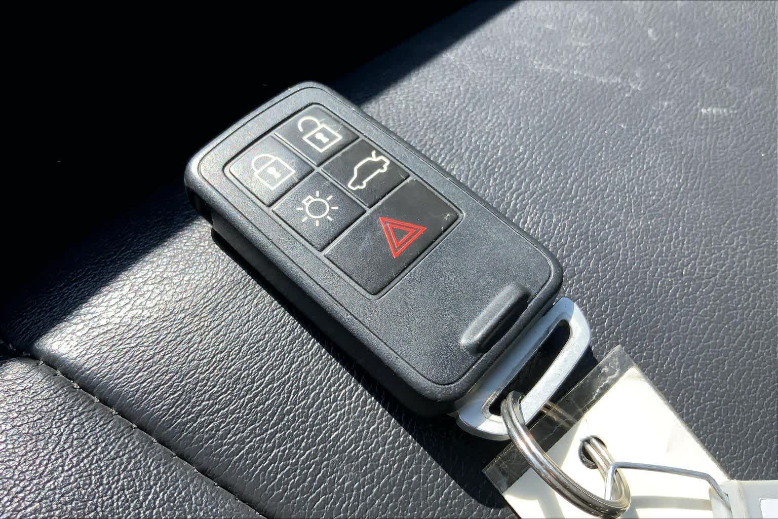 Used 2016 Black Stone Volvo T5 Drive-E Premier image 13