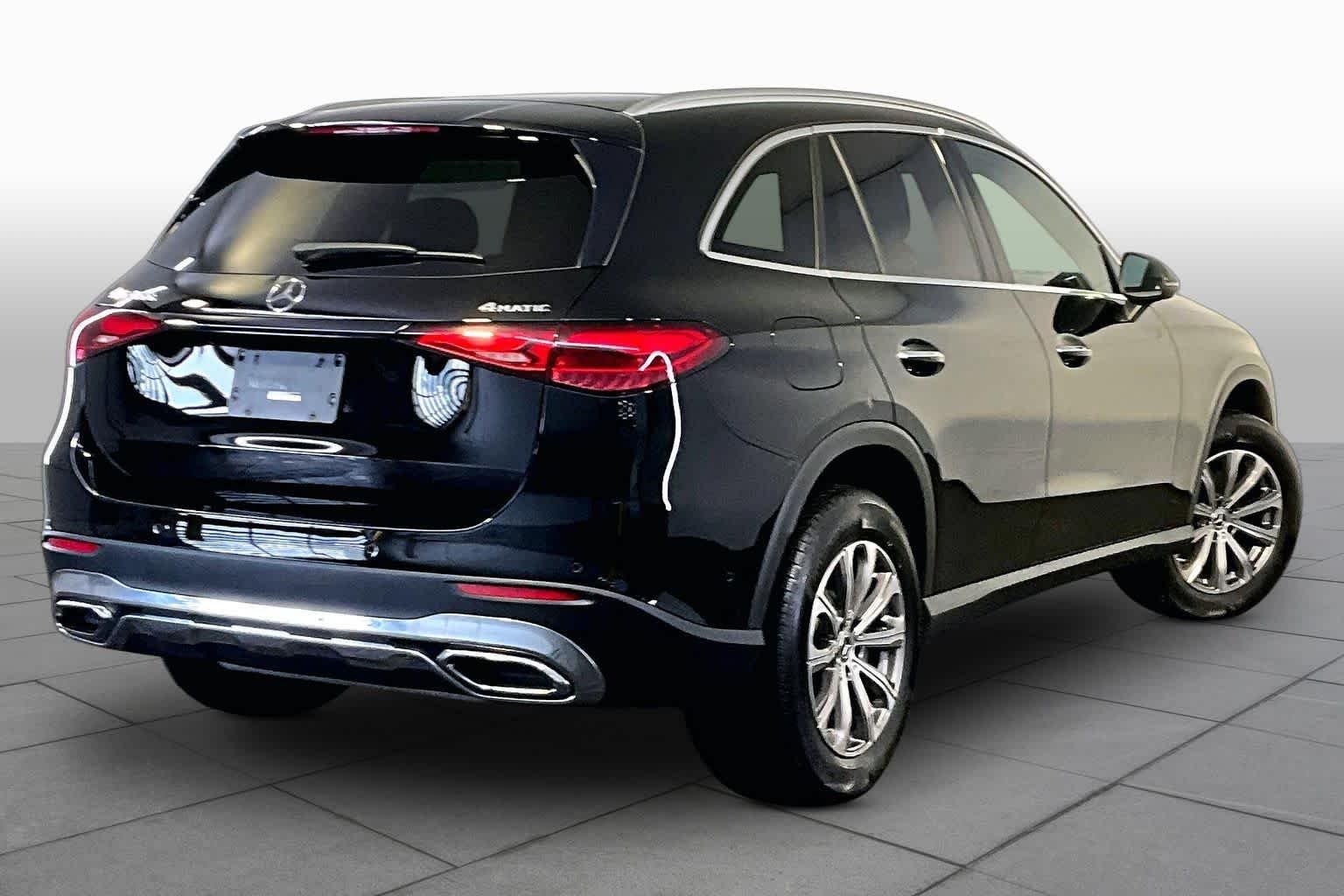 Used 2023 Black Mercedes-Benz GLC 300 image 13