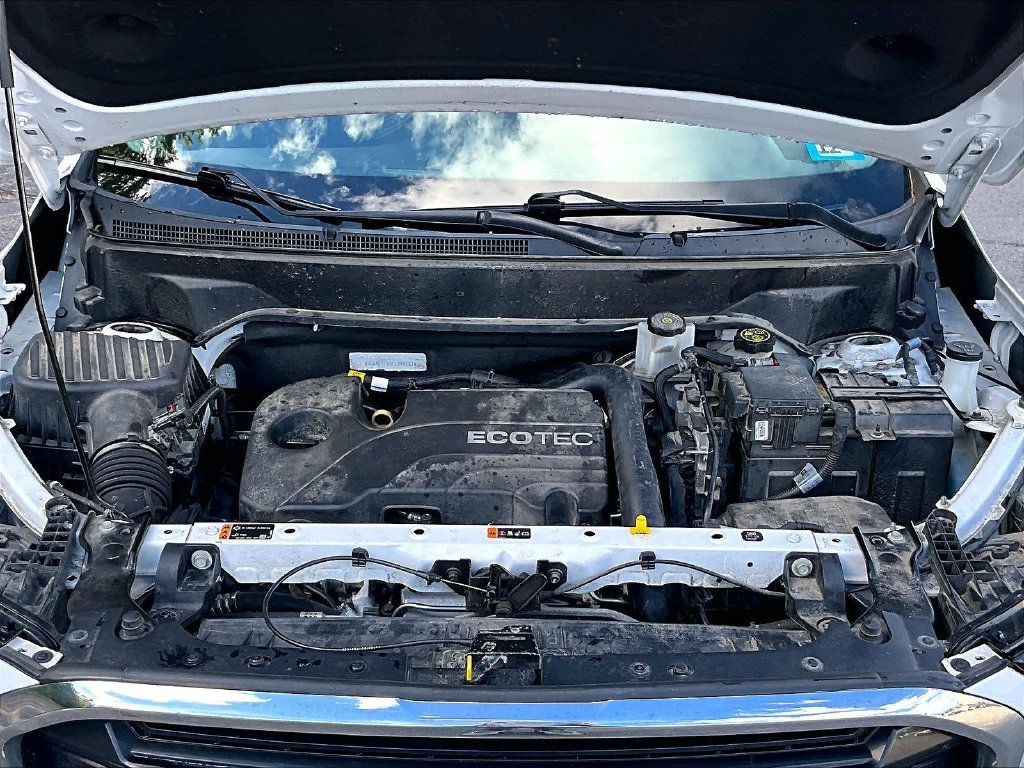 Used 2020 Summit White GMC SLE image 30