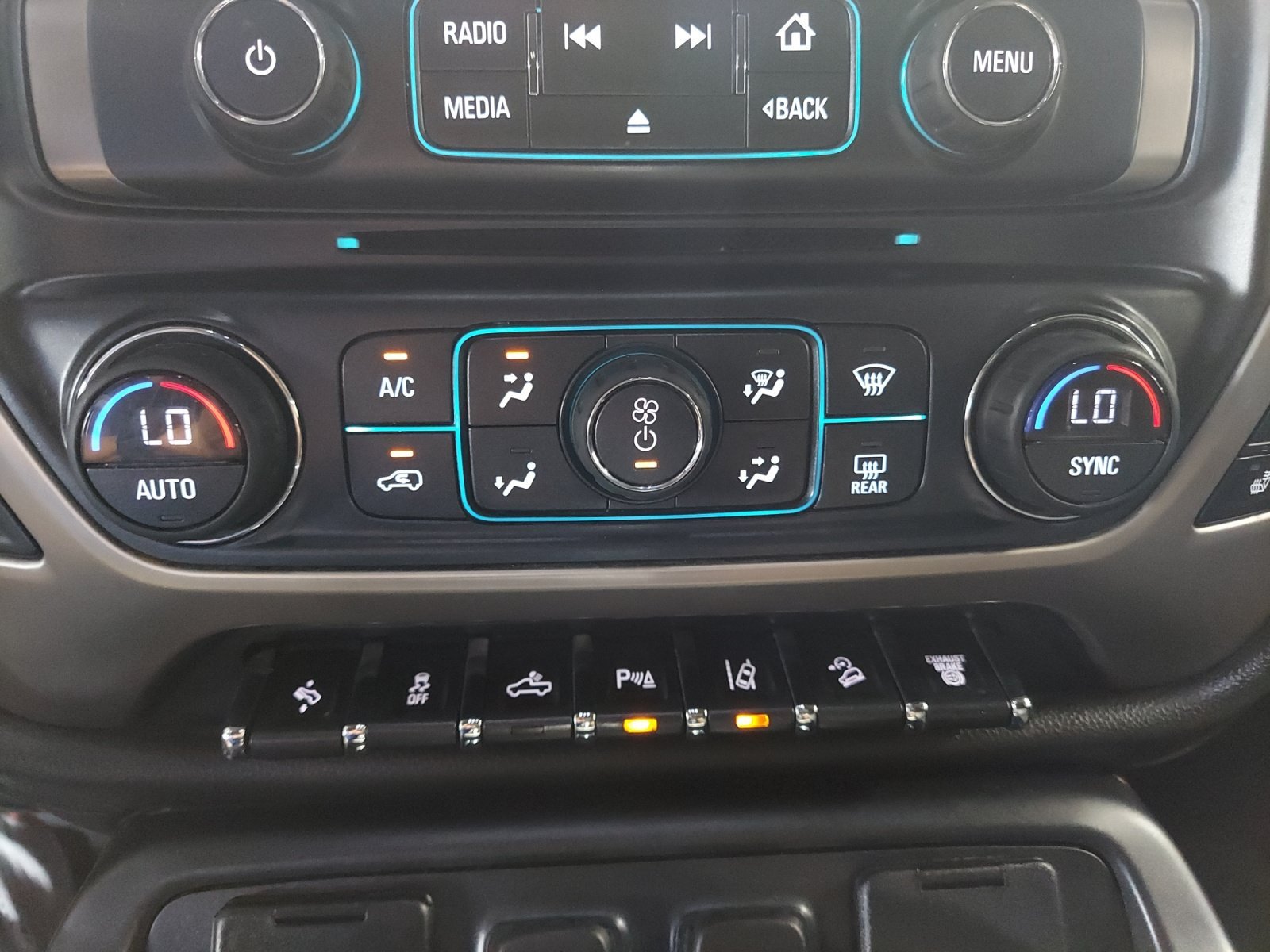 Used 2018 Dark Slate Metallic GMC Denali image 18