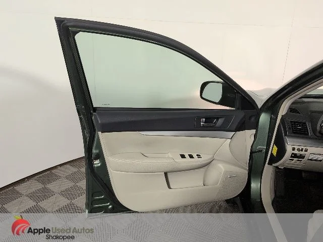 Used 2010 Green Subaru 2.5i Premium image 11