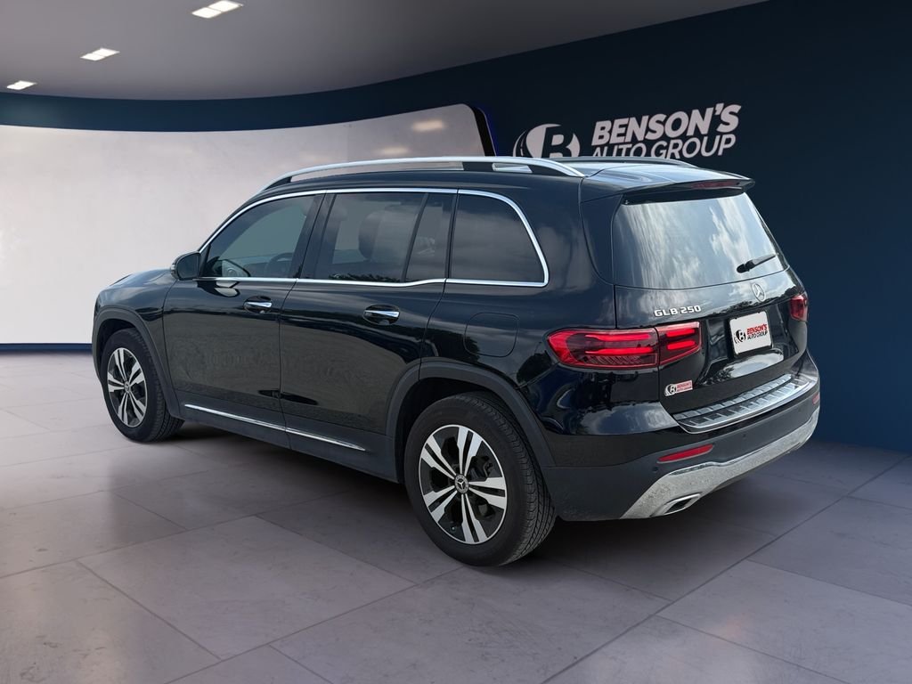 Used 2025 Black Mercedes-Benz GLB 250 image 3