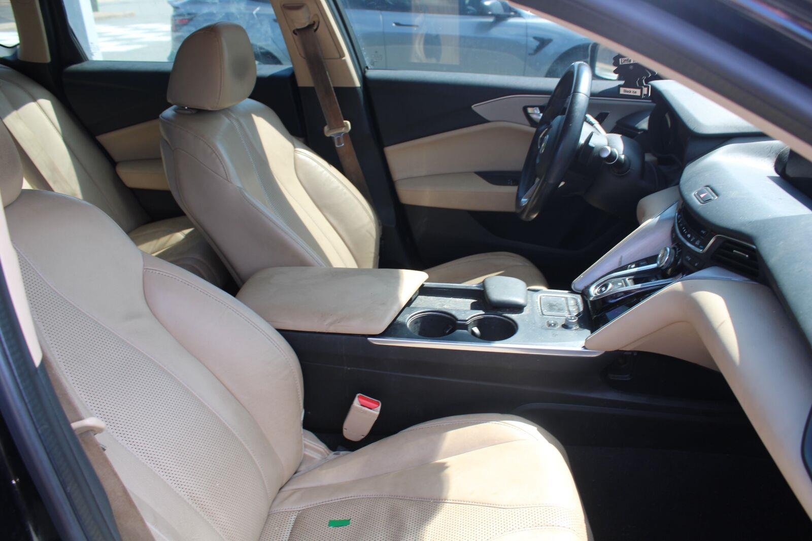 Used 2021 Majestic Black Pearl Acura w/Tech image 4