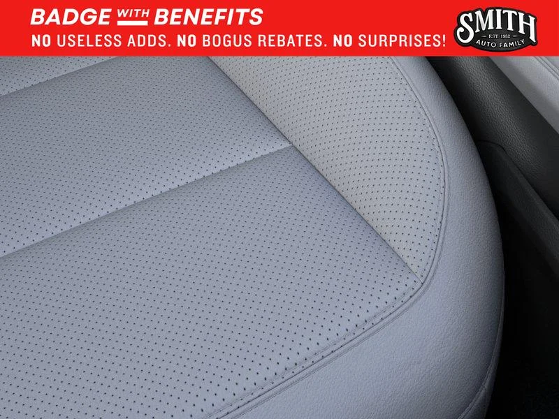 New 2026 Star White Metallic Tri-Coat Ford Platinum™ image 17