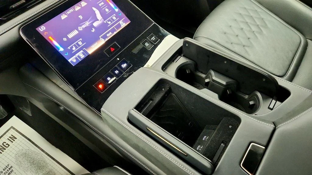 Used 2025 Dynamic Metal/Black Obsidian INFINITI AUTOGRAPH AWD image 17