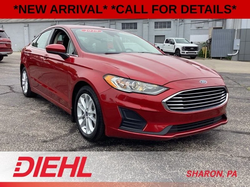 Used 2020 Red Ford SE image 1