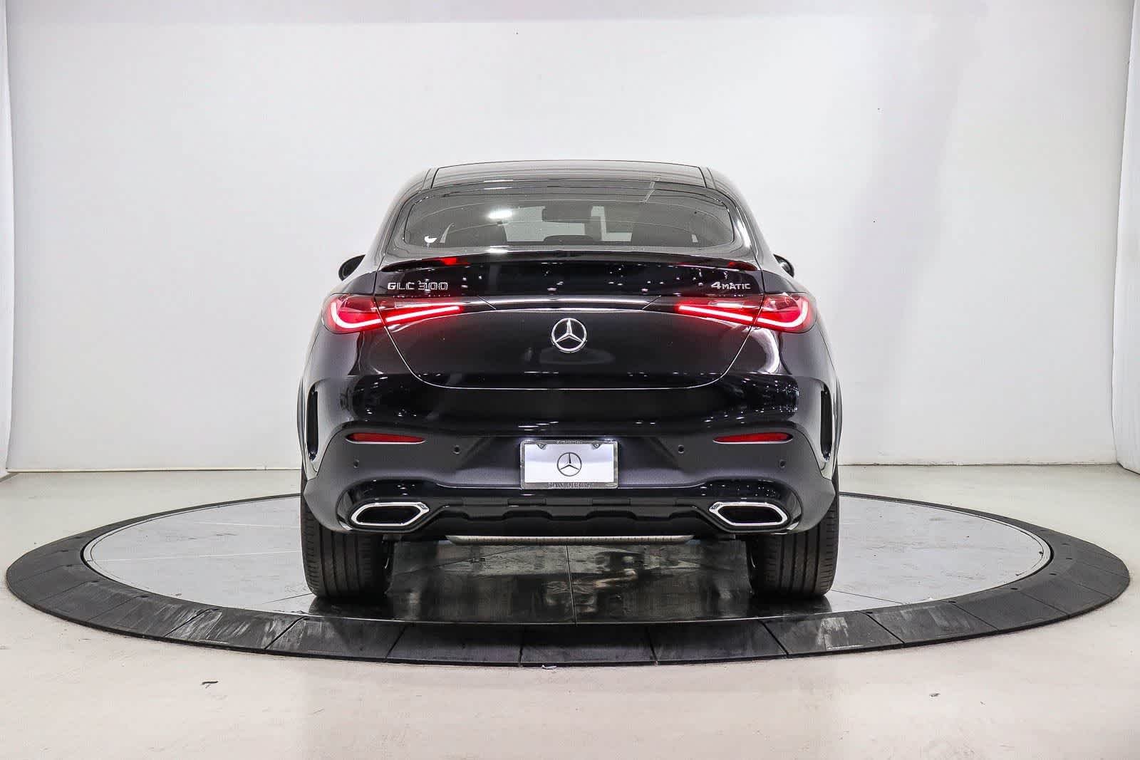 New 2026 Obsidian Black Metallic Mercedes-Benz GLC 300 image 3