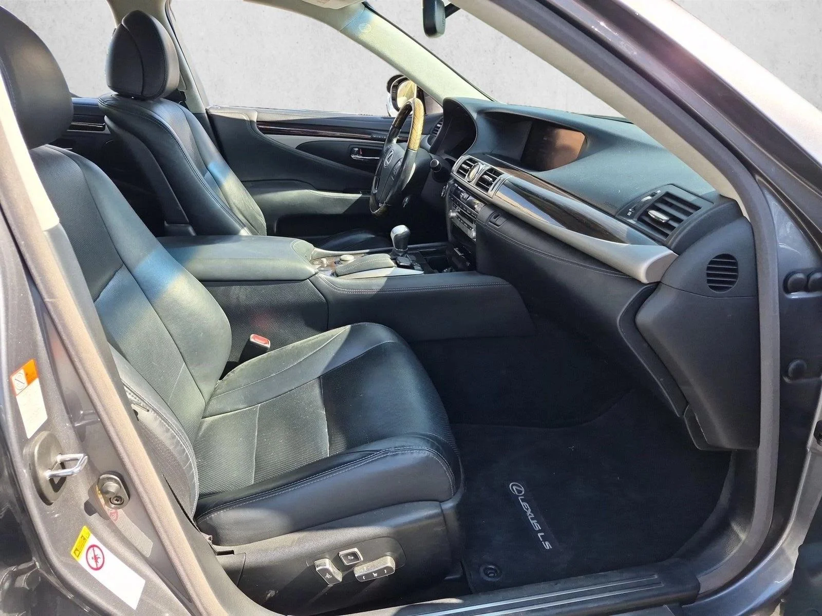 Used 2015 Nebula Gray Pearl Lexus  image 21