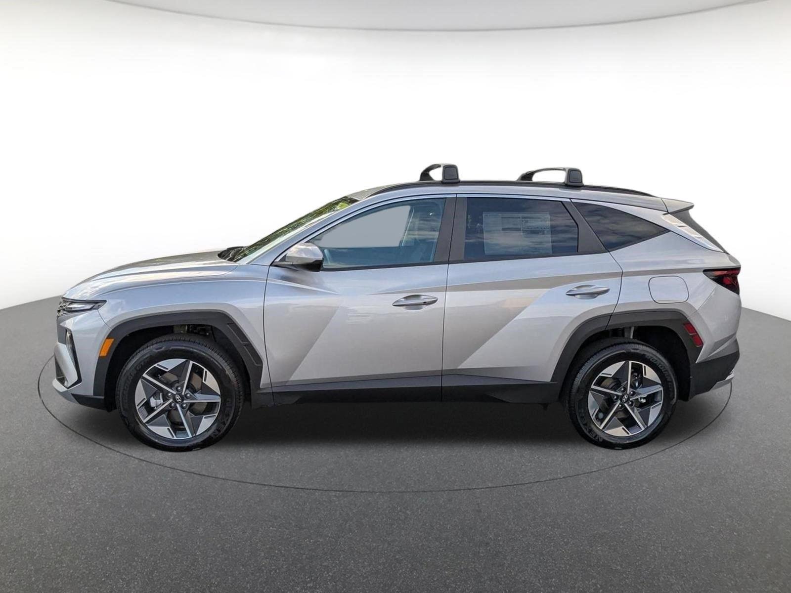 New 2026 Shimmering Silver Hyundai SEL image 7