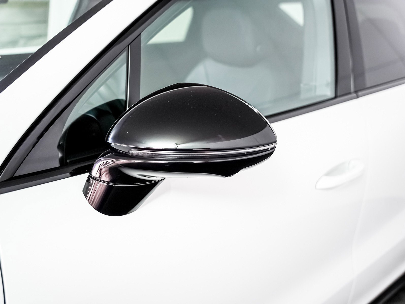 2026 Porsche Cayenne Coup E-Hybrid - Photo 28
