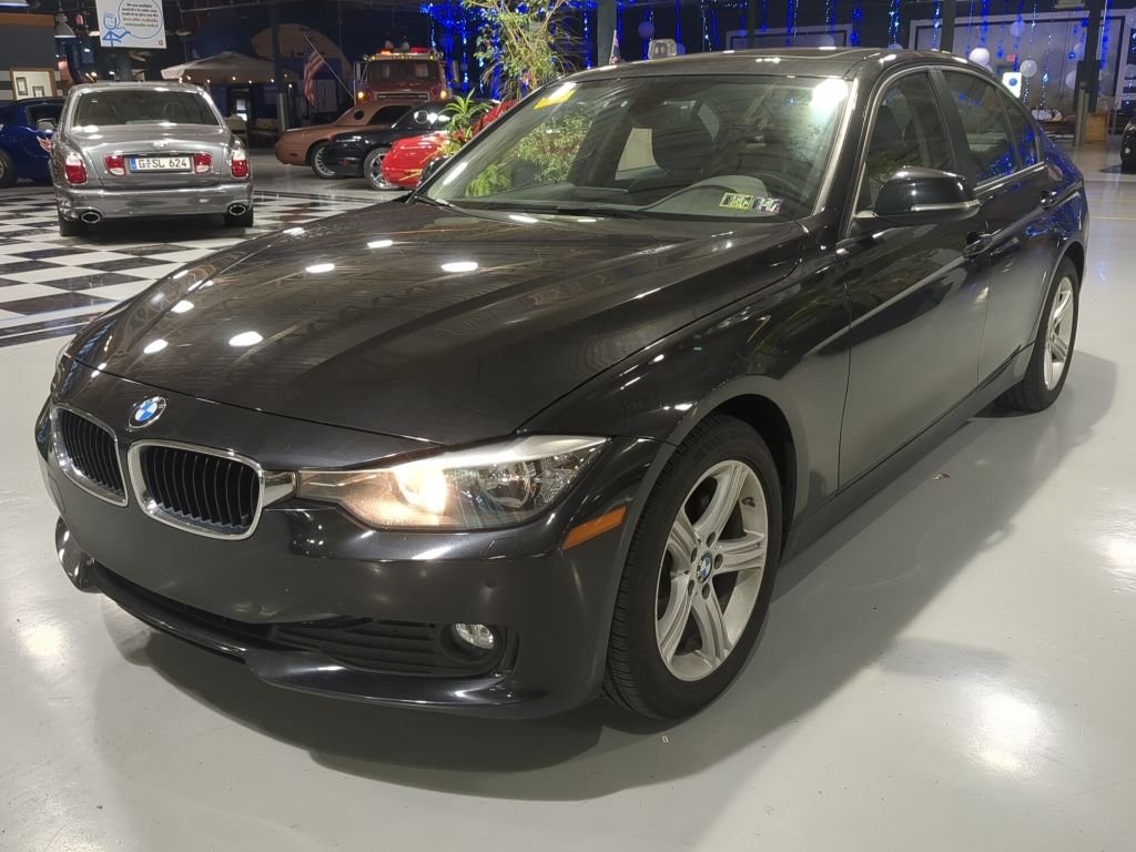 2015 BMW 3 Series 320i xDrive Sedan's photo