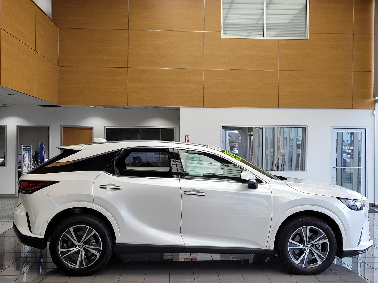 Used 2024 EMINENT WHITE PEARL Lexus  image 3