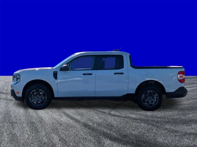 New 2026 Oxford White Ford XLT image 7