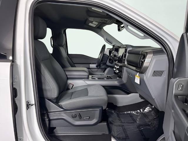 New 2026 Oxford White Ford XLT image 32