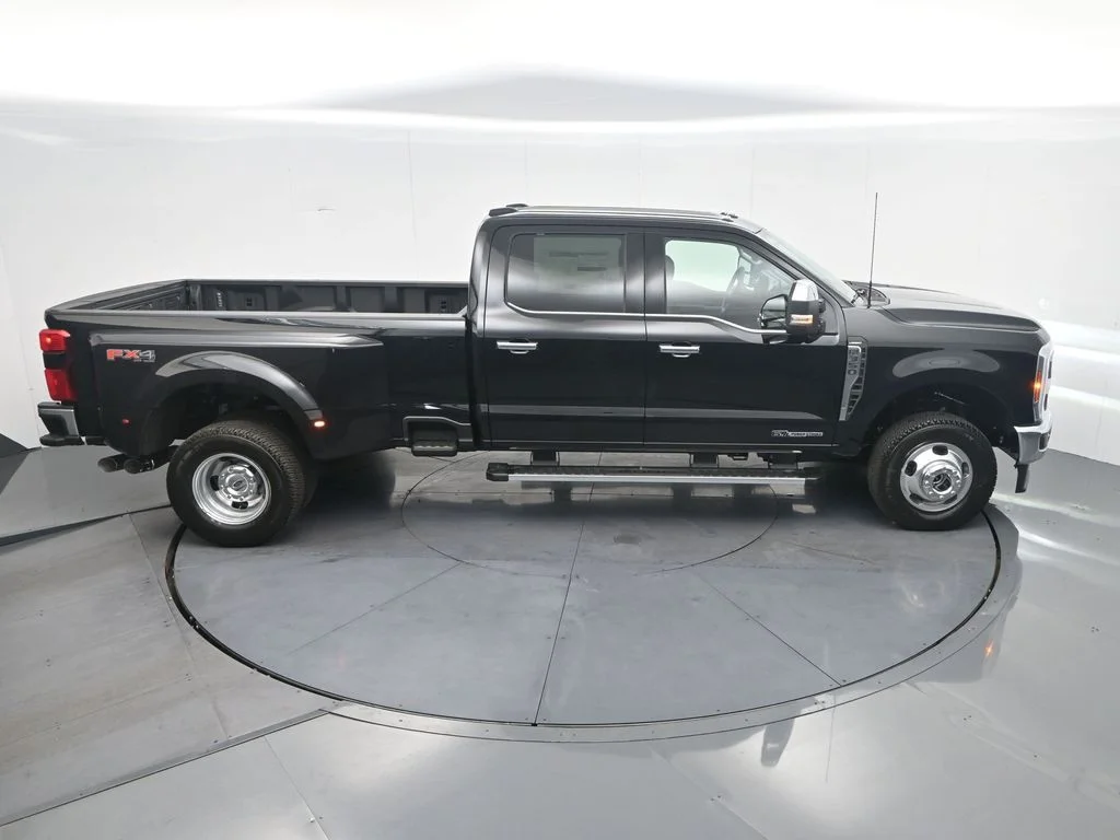 New 2026 Agate Black Metallic Ford F-350® Lariat® image 26